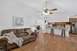 6327 Laguna Villa Way, Elk Grove, CA 95758 - Photo 14