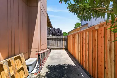 153 Creekside Circle, Sacramento, CA 95823 - Photo 44