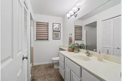 2084 University Park Drive, Sacramento, CA 95825 - Photo 24
