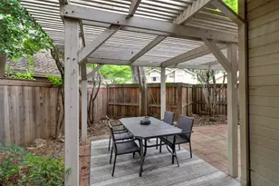 2084 University Park Dr, Sacramento, CA 95825 - Photo 38