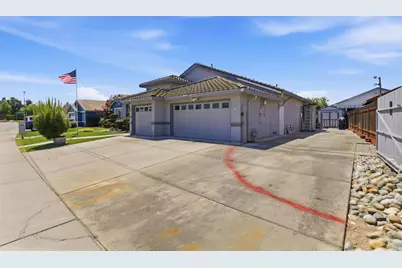 1008 Piermont Way, Galt, CA 95632 - Photo 4