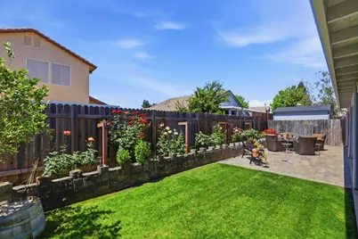 1008 Piermont Way, Galt, CA 95632 - Photo 34