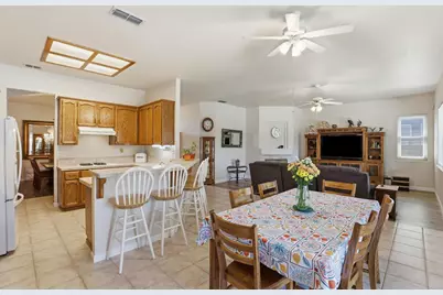 1008 Piermont Way, Galt, CA 95632 - Photo 14