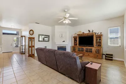 1008 Piermont Way, Galt, CA 95632 - Photo 8