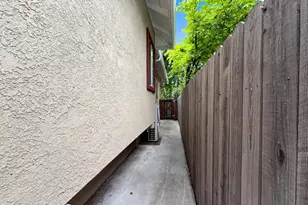 231 22nd St, Sacramento, CA 95816 - Photo 40