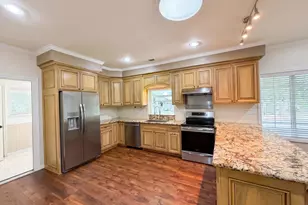 231 22nd St, Sacramento, CA 95816 - Photo 2