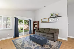 8848 Gemwood Way, Elk Grove, CA 95758 - Photo 8
