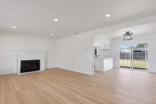 3127 Valencia Way, Sacramento, CA 95825 - Photo 6