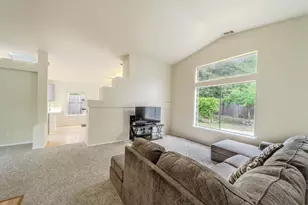 8515 Gibbs Way, Sacramento, CA 95823 - Photo 16