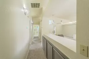 8515 Gibbs Way, Sacramento, CA 95823 - Photo 18