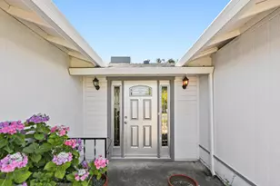 106 Perraud Dr, Folsom, CA 95630 - Photo 2