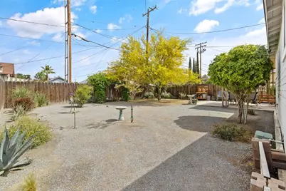 124 W Florinda Street, Hanford, CA 93230 - Photo 32