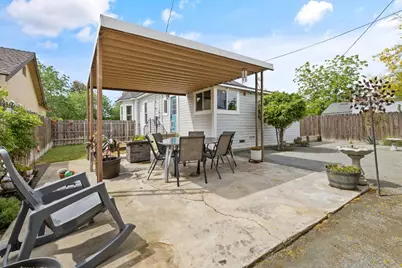 124 W Florinda Street, Hanford, CA 93230 - Photo 38