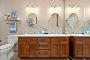 51 Angel Island Cir, Sacramento, CA 95831 - Photo 16