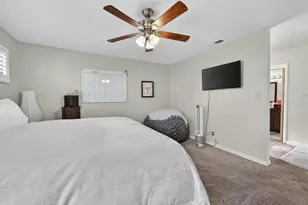 131 Parkshore Cir, Sacramento, CA 95831 - Photo 22