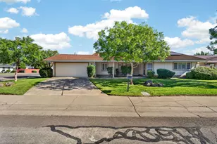 131 Parkshore Cir, Sacramento, CA 95831 - Photo 1