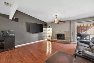 131 Parkshore Cir, Sacramento, CA 95831 - Photo 12