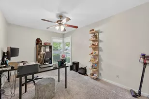 131 Parkshore Cir, Sacramento, CA 95831 - Photo 14