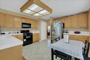 407 White Rock Dr, Yuba City, CA 95991 - Photo 18