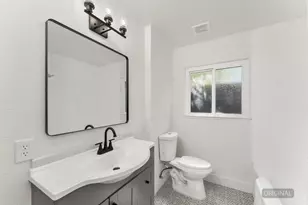 211 E Yorkshire Dr, Stockton, CA 95207 - Photo 16