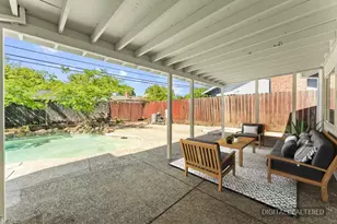 211 E Yorkshire Dr, Stockton, CA 95207 - Photo 24