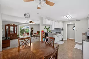 7404 Lindale Dr, Sacramento, CA 95828 - Photo 32