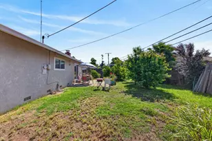 7404 Lindale Dr, Sacramento, CA 95828 - Photo 44