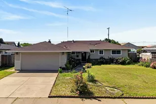 7404 Lindale Dr, Sacramento, CA 95828 - Photo 46