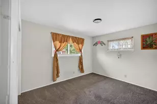 7404 Lindale Dr, Sacramento, CA 95828 - Photo 18