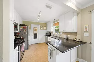 2560 Watson St, Sacramento, CA 95821 - Photo 8