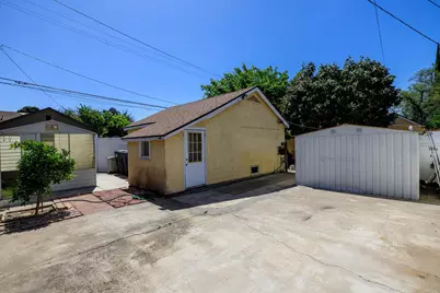 225 Fresno Avenue, Modesto, CA 95351 - Photo 32