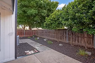 5912 Sawyer Cir, Sacramento, CA 95823 - Photo 38