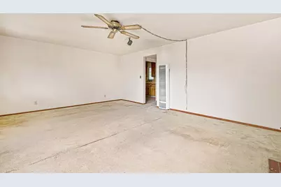 5521 78th Street, Sacramento, CA 95820 - Photo 8