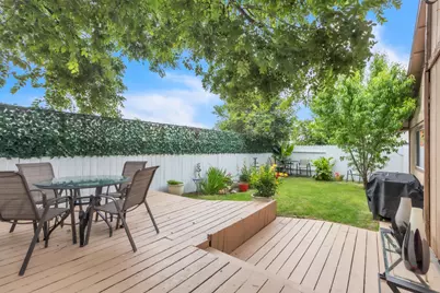 7666 Bluebrook Way, Sacramento, CA 95823 - Photo 8