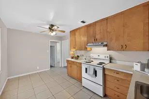 4830 Del Norte Blvd, Sacramento, CA 95820 - Photo 14