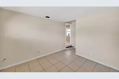 4830 Del Norte Boulevard, Sacramento, CA 95820 - Photo 16