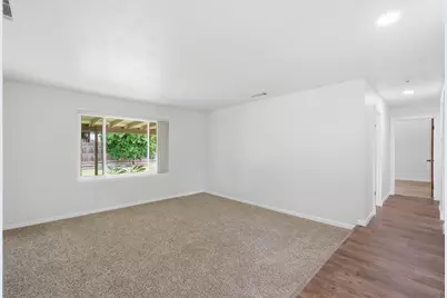 1218 W Evergreen Court, Visalia, CA 93277 - Photo 6