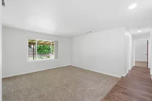 1218 W Evergreen Ct, Visalia, CA 93277 - Photo 6