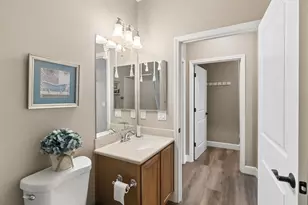 7809 Barnsley Way, Elk Grove, CA 95757 - Photo 32