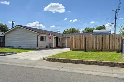 9406 Acapulco Way, Elk Grove, CA 95624 - Photo 2