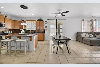 8556 Hawley Way, Elk Grove, CA 95624 - Photo 18