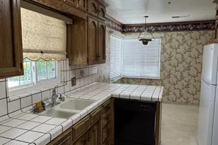 517 Fairview Ave, Madera, CA 93637 - Photo 2