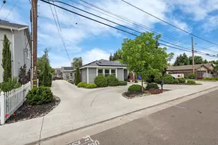 595 E Augusta St, Woodbridge, CA 95258 - Photo 1