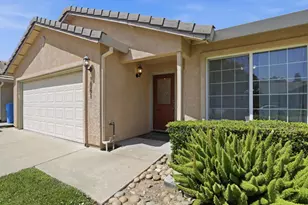 1061 Courtyard Dr, Yuba City, CA 95991 - Photo 4