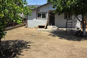 353 L St, Los Banos, CA 93635 - Photo 26