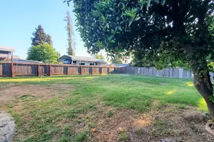 225 Church St, Waterford, CA 95386 - Photo 18