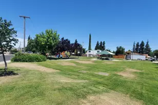 225 Church St, Waterford, CA 95386 - Photo 32