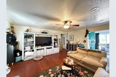2155 Meadowlark Lane, Sacramento, CA 95821 - Photo 2