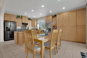 10653 Chatfield Ct, Stockton, CA 95209 - Photo 12