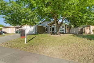 5060 Summerbrook Way, Sacramento, CA 95823 - Photo 2